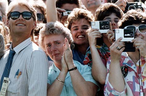 ©2002 Pete Souza